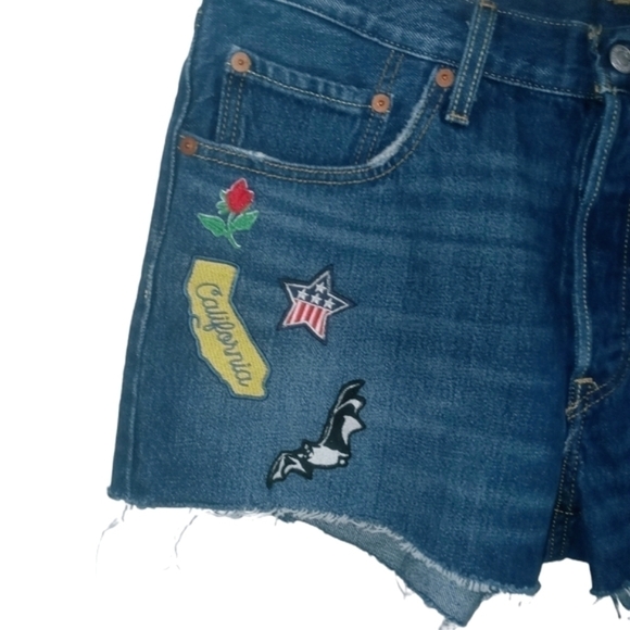 NWT Levi's Patchwork Cut- Off Shorts - Picture 3 of 6